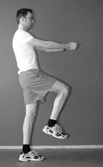 oefening 11 balans op één been naar voren
